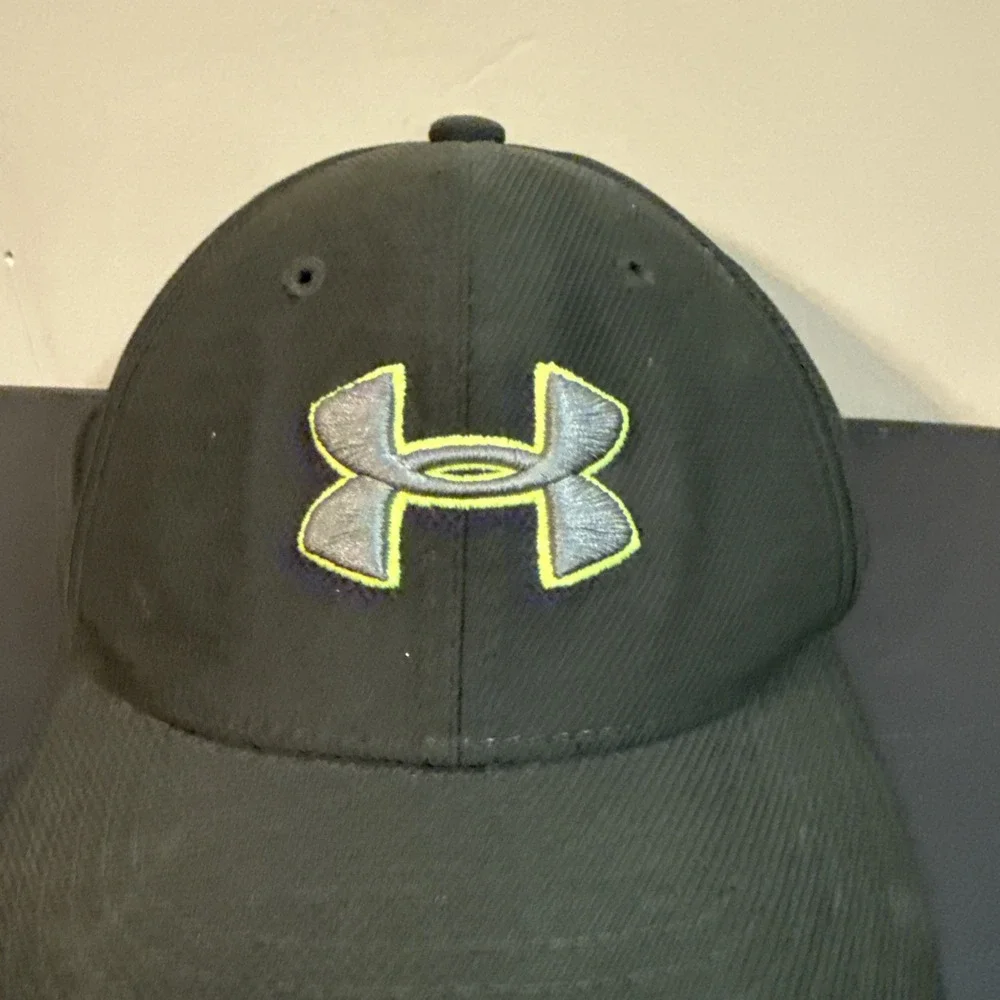 Under Armour  Fitted Youth Hat Green Sz XS
